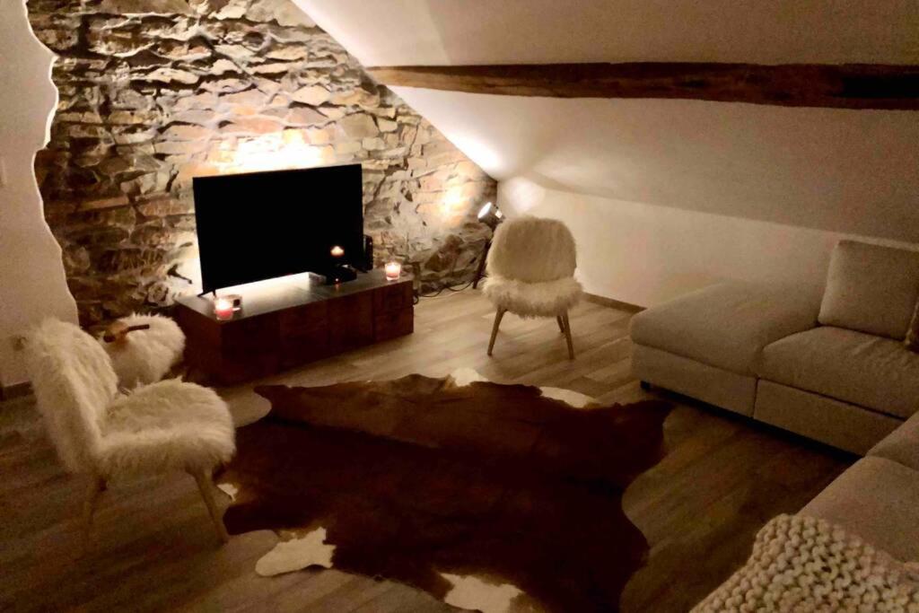 Apartament Le Grenier De Charlotte Libin Zewnętrze zdjęcie